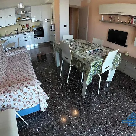 Apartament Arcobaleno A 500 Metri Dal Mare